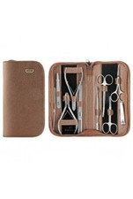 Set di attrezzi per manicure e