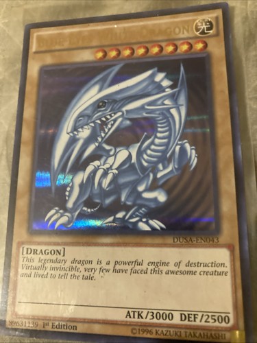 Drago bianco occhi blu - drago,