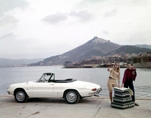Alfa romeo spider - romeo, duetto