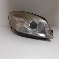FARO ANTERIORE DESTRO PER SKODA Fabia Berlina 2° Serie 5J1941018A BZG (07>14)