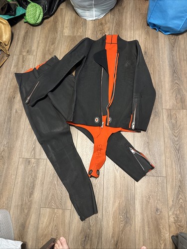 Muta nera vintage - , due