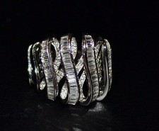 Anello fascia in oro bianco 18k con pavé di 122 diamanti naturali (2,80 ct) – 11