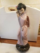 Statuina giapponese Lladro "Timid" geisha ragazza porcellana H12" come nuova
