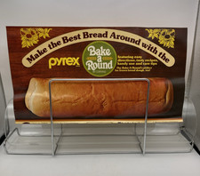 Vintage Pyrex Bake A Round