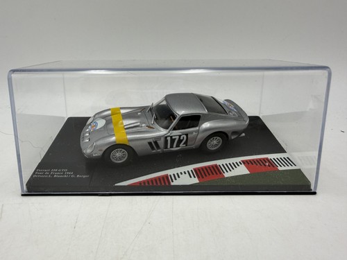 Die cast ferrari - cast,