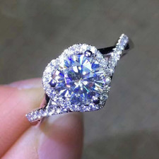 Anello di fidanzamento 2TCW Proposta Cuore Moissanite Rotondo Alone Placcato Oro Bianco 14K