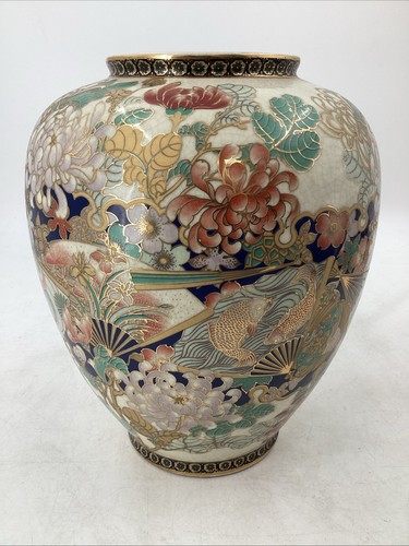 Antico vaso floreale