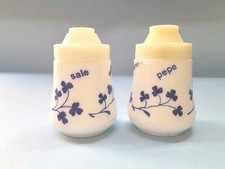 ARCOPAL FRANCE SALE PEPE SALT  VINTAGE VASETTO TIPO MYSOTIS FIORI BLU
