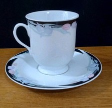 TAZZA DA CAFFÈ e PIATTINO con piedini Caravel di Excel Made in China