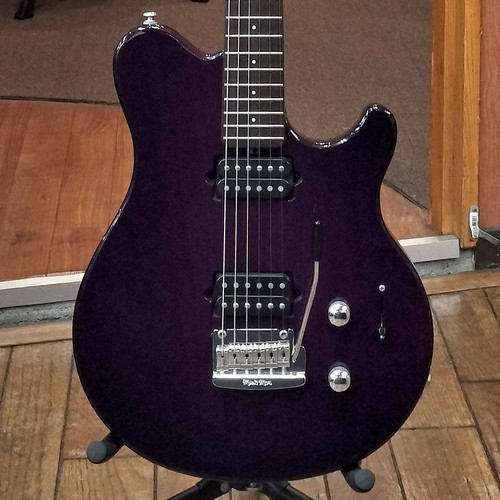 Music man axis - man, sport