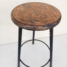 sgabello industriale vintage