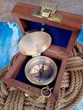 Bussola Con Chiusura In Ottone