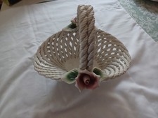 Capodimonte Cesto di fiori vintage in porcellana Italia, 8"H x 11"W, timbrato