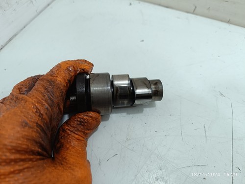 Asse camme per piaggio x8 - camme,