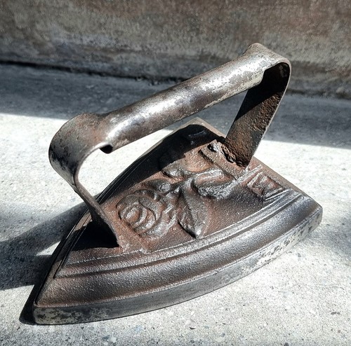 Ferro stiro antico - da,