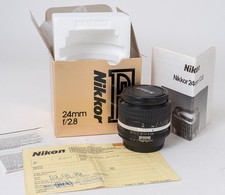 Nikon Nikkor 24mm f/2.8 AiS n. 816577 con scatola originale. Ottime Condizioni!