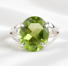 Anello elegante peridoto gemma