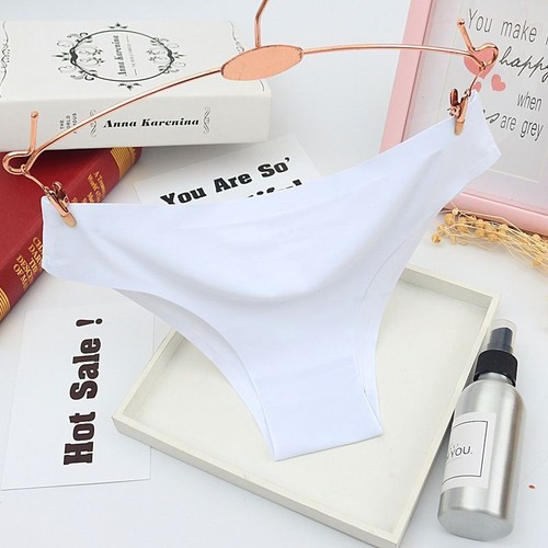 Slip con perizoma invisibile