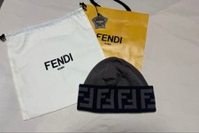 Cappello in maglia vinile FENDI