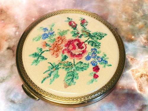 Petit point floral - , kigu