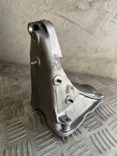 Supporto motore posteriore - supporto,