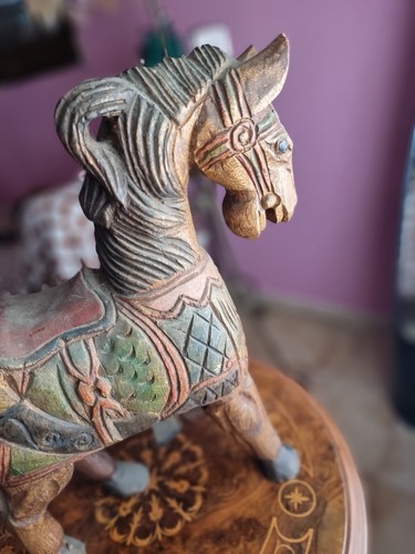 Cavallo antico legno - in,