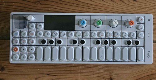Teenage engineering 1 - teenage, op-1