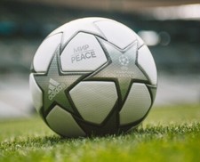 Adidas Finale Peace è pallone