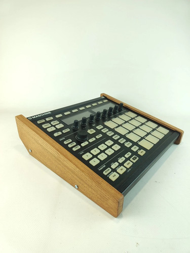 Native instruments mk1 - instruments, machine