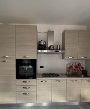 Cucina usata completa di tutti gli elettrodomestici-colore come da foto (Rovere)