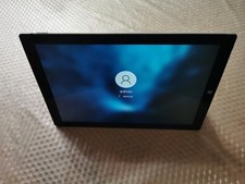 Lotto 3 Microsoft Surface:  2