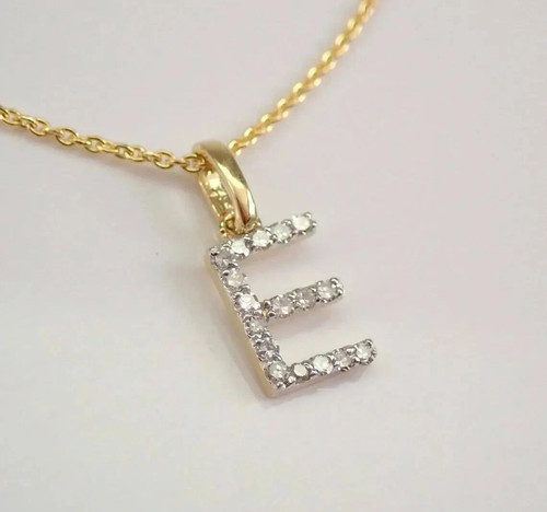 Ciondolo iniziale diamante