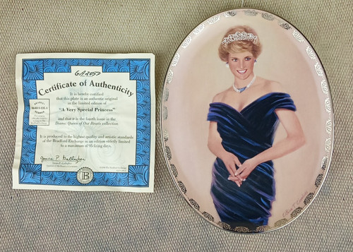 Vintage bradford exchange - 👑,