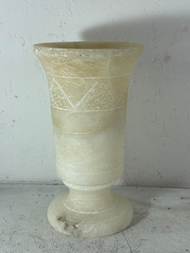 Alabaster medici vase - medici, or