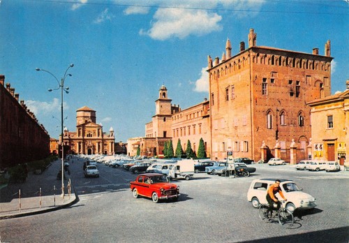 Cartolina carpi piazza martiri - carpi,