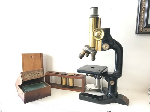 Antico microscopio reicht of - microscopio,