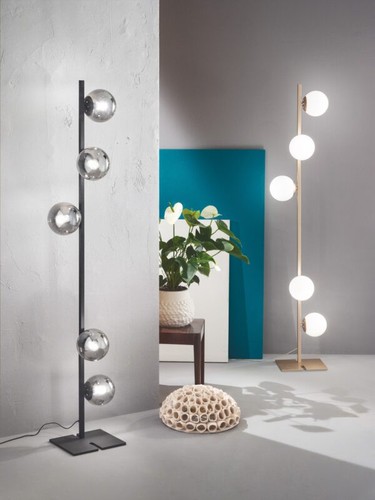 Monile piantana minimalista