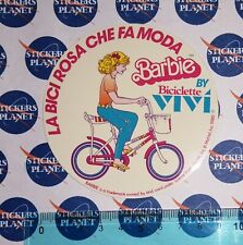 ADESIVO STICKER VINTAGE AUTOCOLLANT BARBIE LA BICI ROSA CHE FA MODA '80