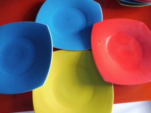Piatti colorati servizio - piatti,