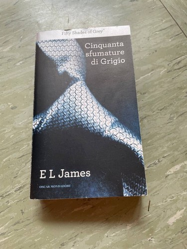Cinquanta sfumature grigio - di,