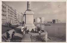 NAPOLI: Via Partenope e Castel