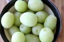 Uva da tavola bianca gigante