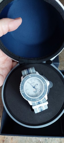 Neuve swatch blancpain - neuve,