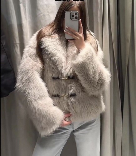 Zara cappotto corto pelliccia - zara,
