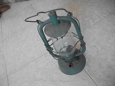 VECCHIA LAMPADA A PETROLIO CON