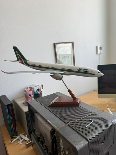 Alitalia modellino airbus - alitalia,