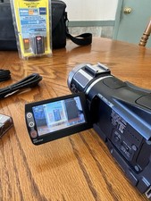 Nice! Sony HVR-A1J HDV MiniDV