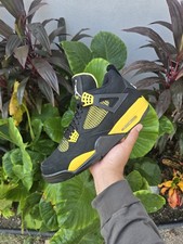 Air Jordan 4 Retro Thunder