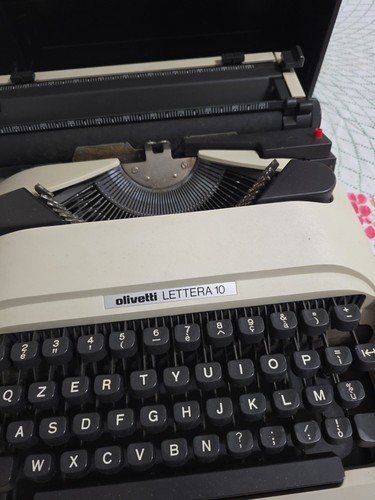 Macchina scrivere olivetti - scrivere,