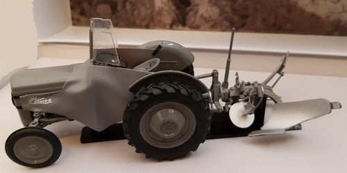 Universal hobbies ferguson te - ferguson,